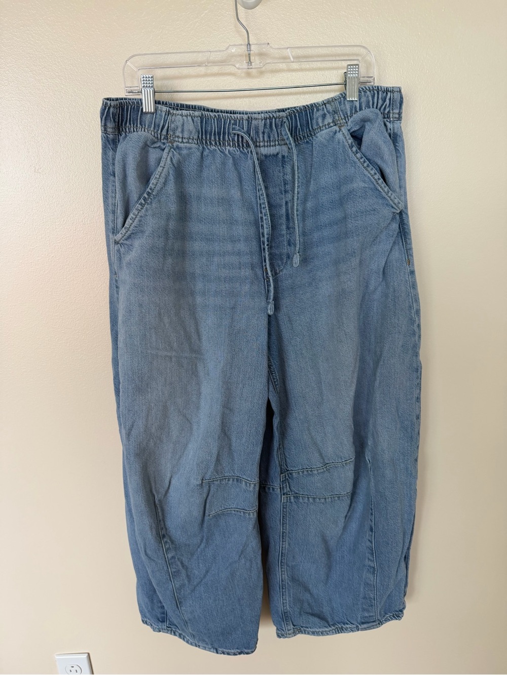 GAP Pull-On Barrel Ultra Soft Denim Jean in Light Wash